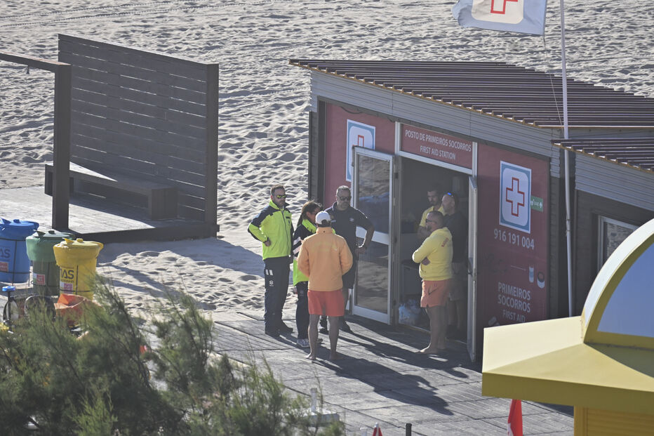 Nadar na Lagoa de Óbidos resulta em transporte para o hospital em estado grave