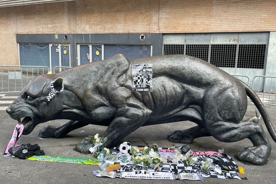 Tributo a Dinis, jovem jogador do Boavista FC, após falecimento