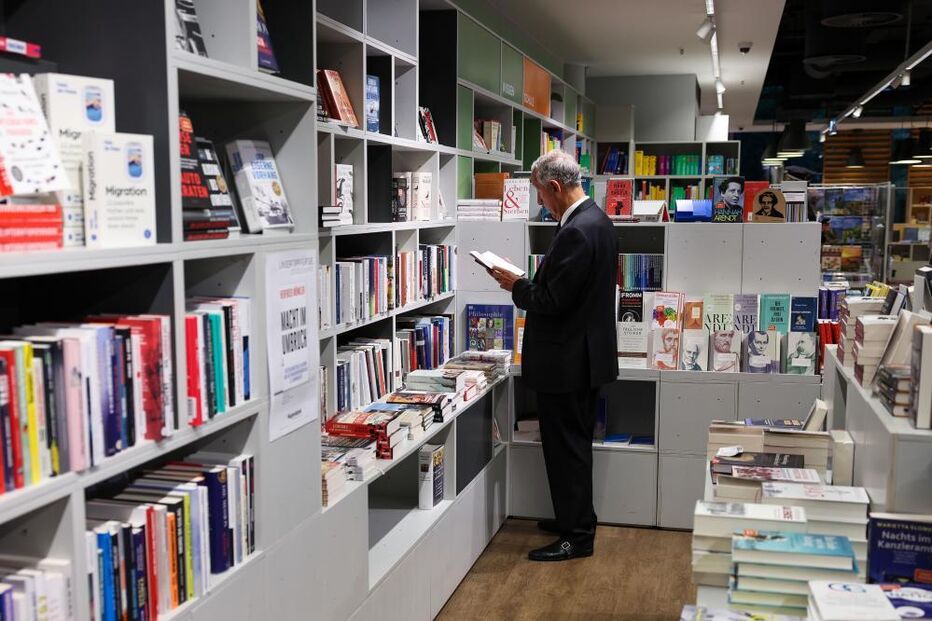 Marcelo visitou livraria em Berlim e adquiriu livro sobre cenário de vitória russa