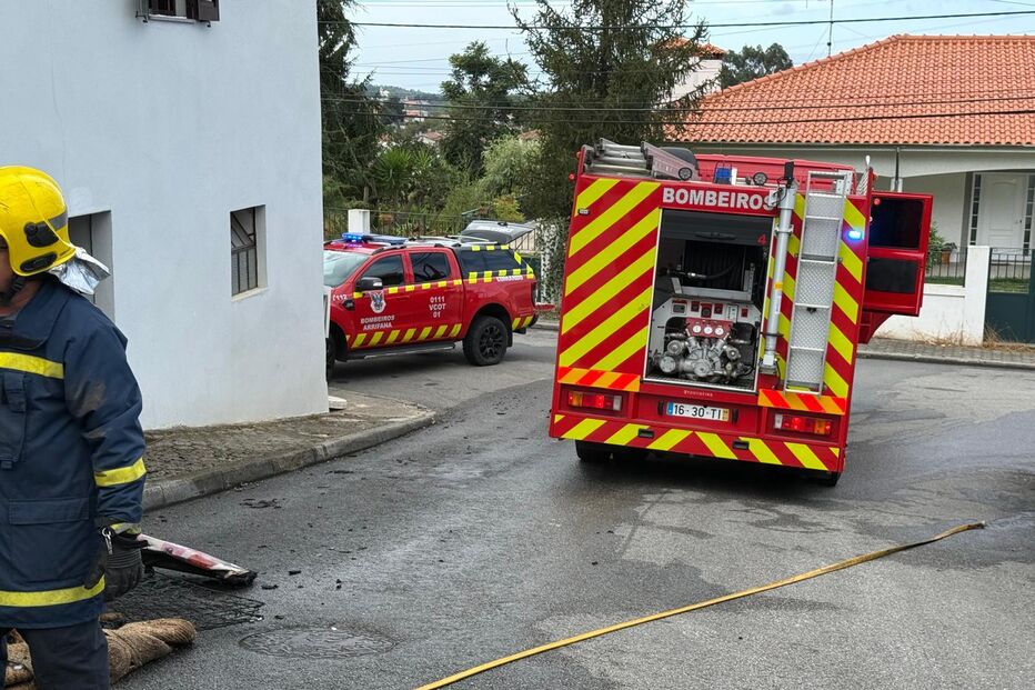 Bombeiros da Arrifana em operação de socorro