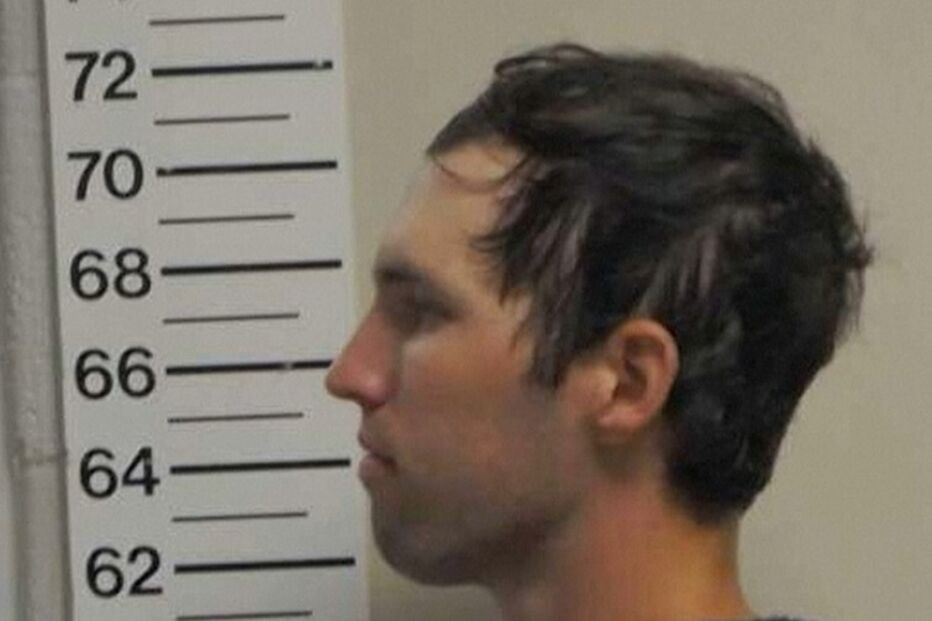 Tyler Robinson tem 22 anos 