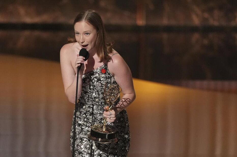 Hannah Einbinder usa vitória nos Emmys para exigir libertação da Palestina