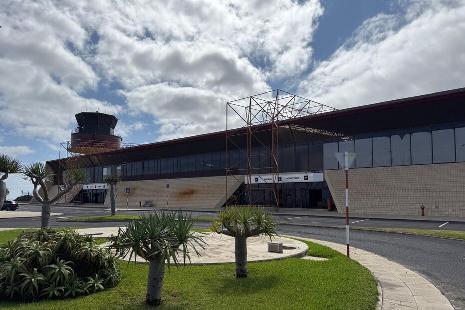 Pista do aeroporto de Porto Santo encerrada após incidente 