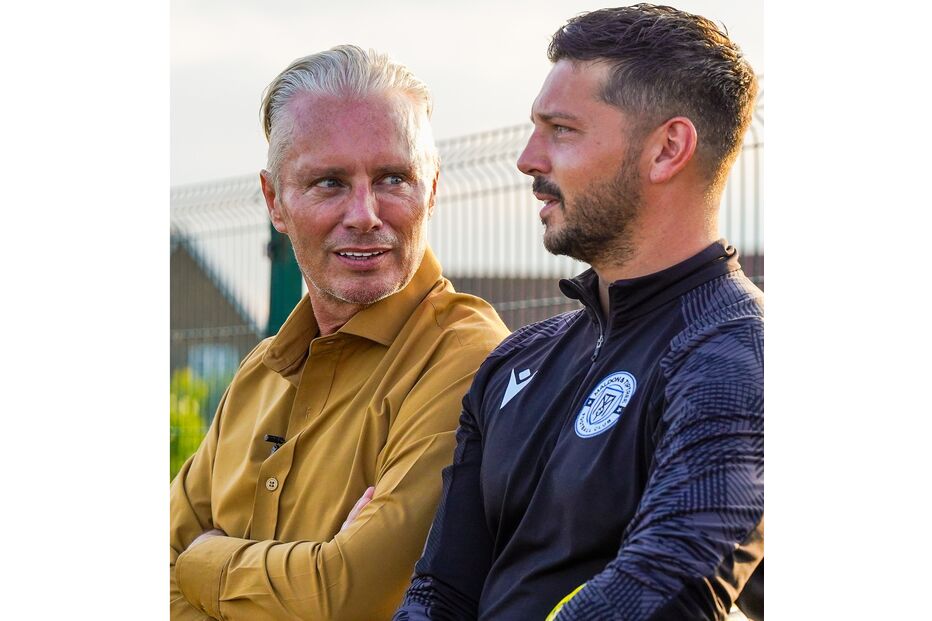 O ex-jogador de futebol inglês, Paul Konchesky, no Maldon & Tiptree Football Club