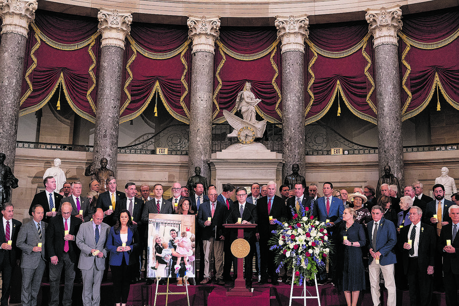 Charlie Kirk homenageado no Congresso