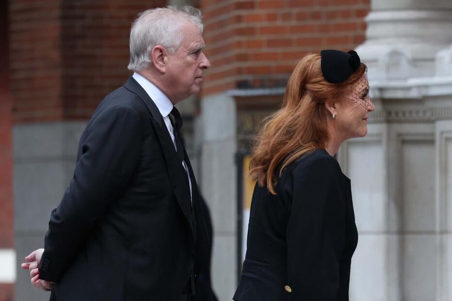 O príncipe André e Sarah Ferguson em evento público