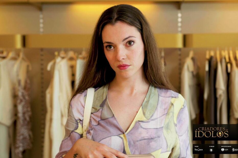 Atriz surge em 'Criadores de Ídolos', produção sobre marcas e celebridades