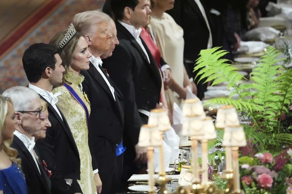 Rupert Murdoch participa no banquete de Estado no Castelo de Windsor