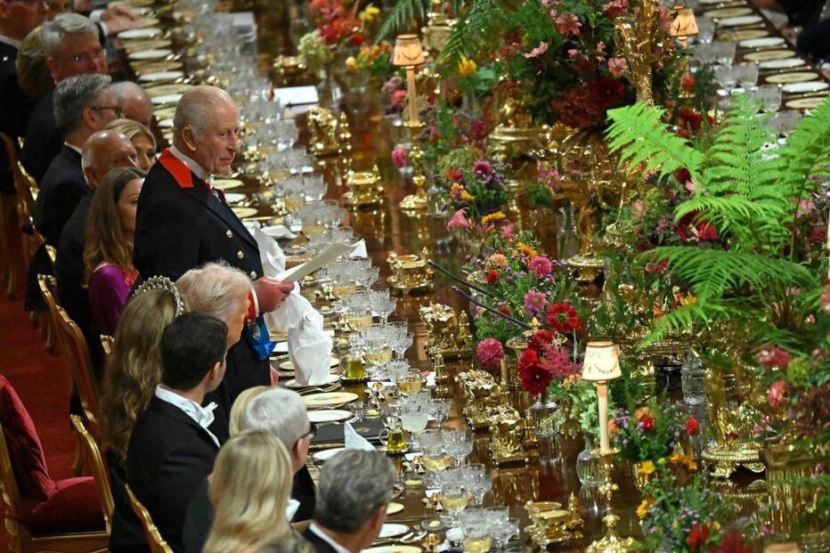 Rei britânico Charles III no banquete