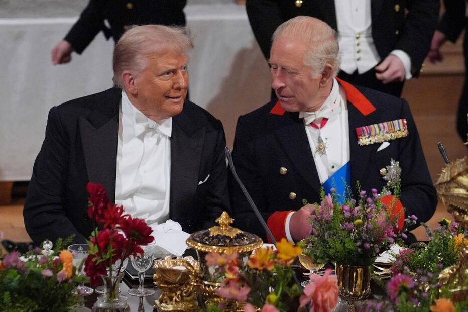 Donald Trump e o rei britânico Charles III 