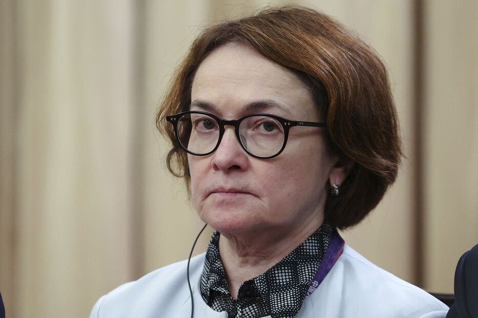 Elvira Nabiúlina, presidente do Banco Central russo, nega recessão na economia nacional