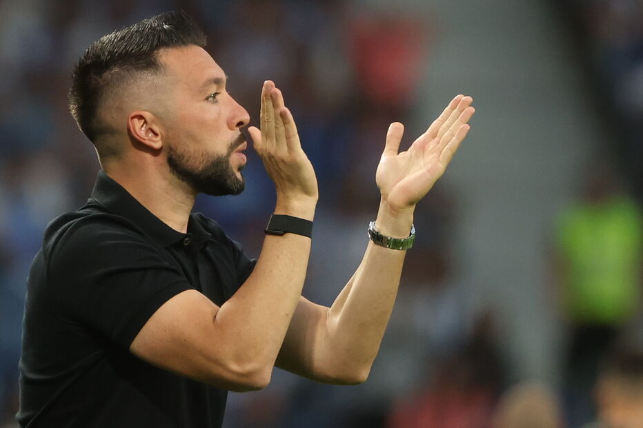Francesco Farioli alcançou a 5.ª vitória consecutiva no campeonato com o FC Porto