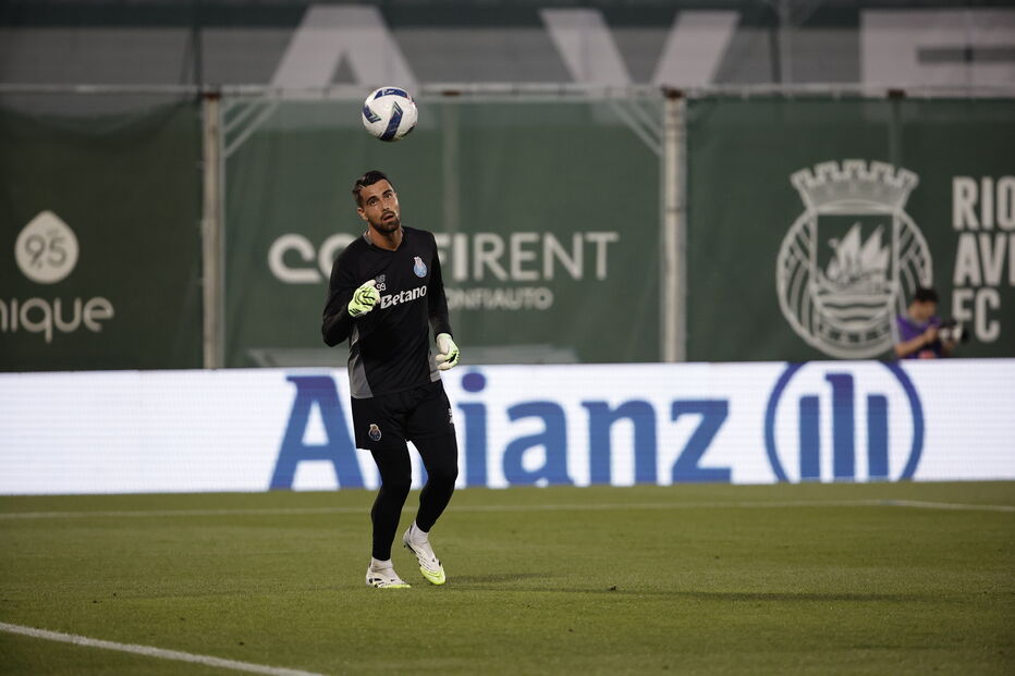 Diogo Costa integra o onze do FC Porto para o jogo contra o Rio Ave