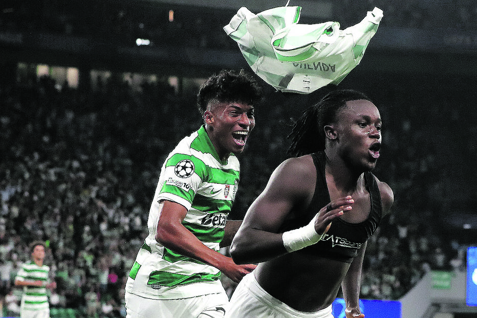 Quenda tira a camisola na festa do golo ao Kairat e o treinador não gostou