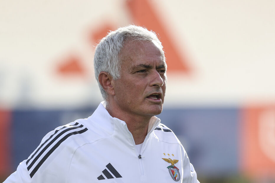 Primeiro treino de Mourinho no Benfica