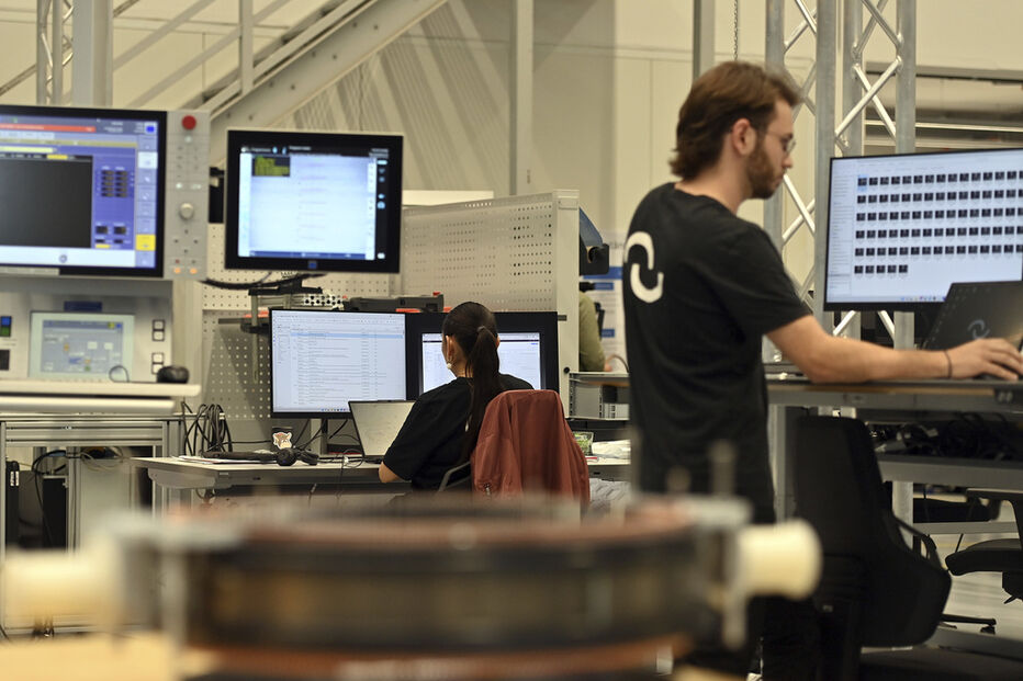 Índia preocupada com taxas de vistos de trabalho para o setor tecnológico impostas pelos EUA