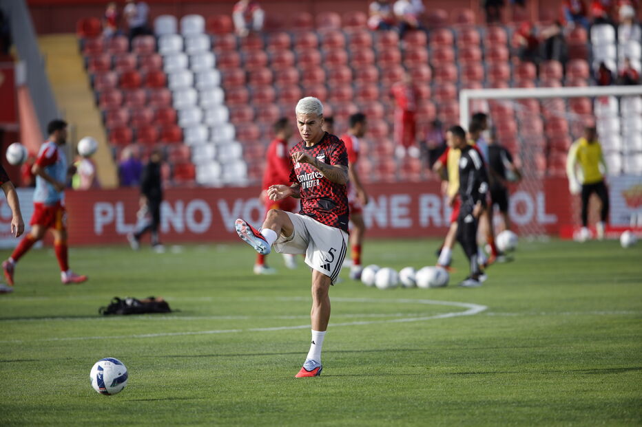 Benfica defronta AVS em jogo da Liga Betclic; Mourinho regressa ao banco
