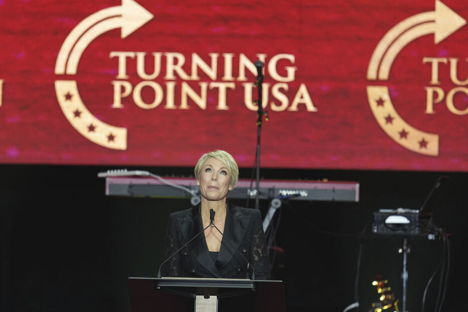 Stacy Sheridan nas cerimónias fúnebres