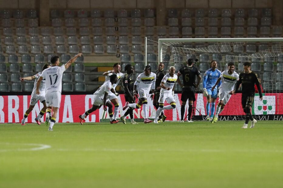 Casa Pia e Famalicão empatam 1-1 em Rio Maior, com golo de Livolant