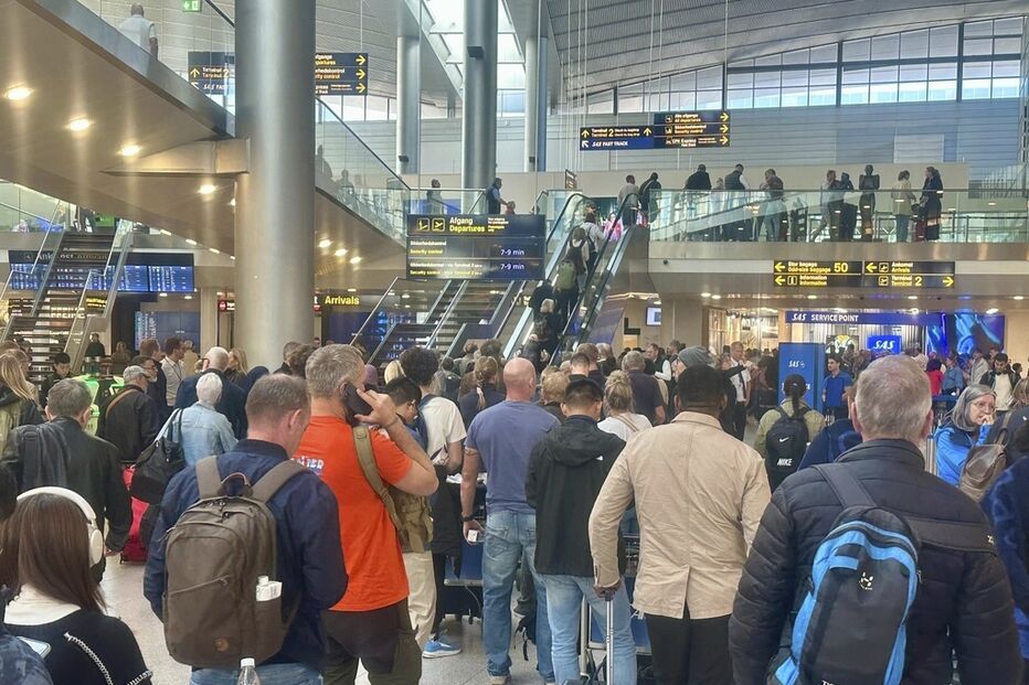 Serviços secretos dinamarqueses preocupados com sabotagem após voo de drones em Copenhaga