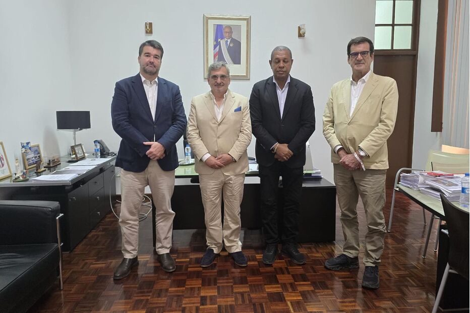 Rui Moreira e Secretário-Geral da UCCLA avaliam cheias em Cabo Verde
