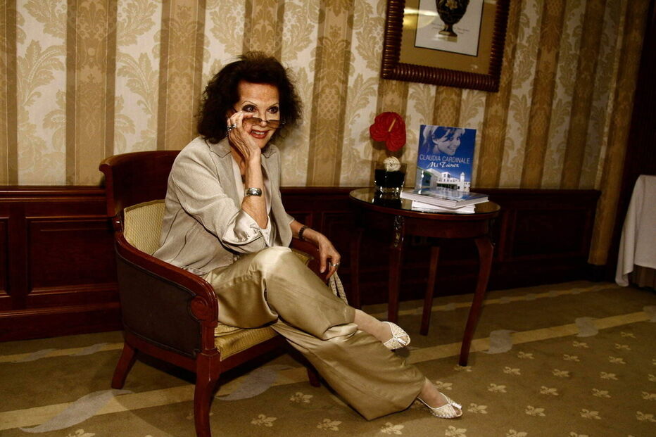 Macron destaca talento de Claudia Cardinale, atriz que escolheu Paris como pátria