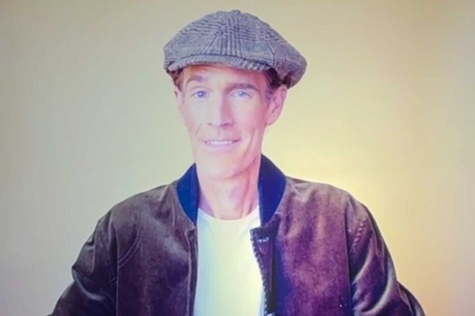 James Van Der Beek surge virtualmente em evento solidário de 'Dawson's Creek' após diagnóstico de cancro