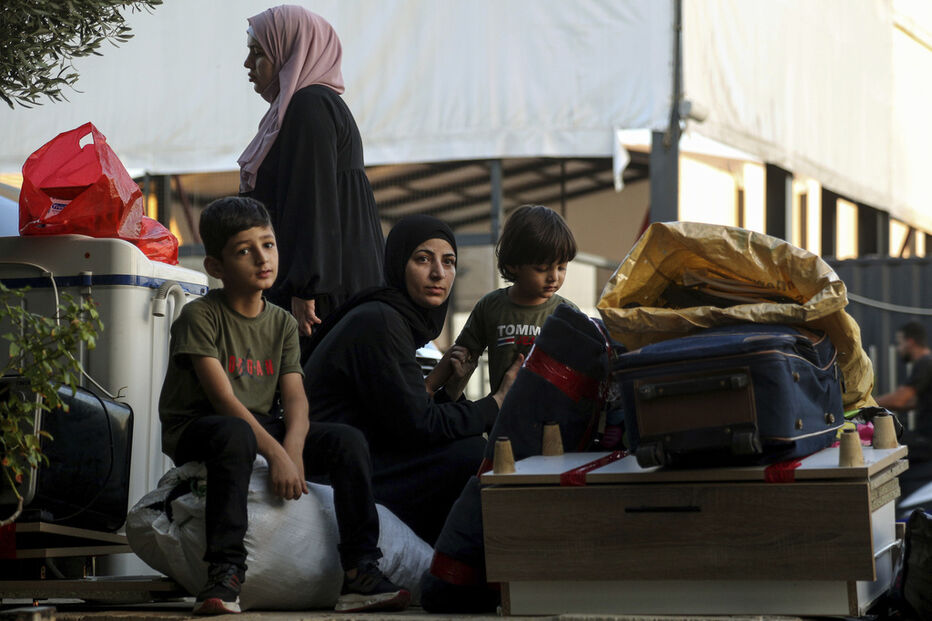 Refugiados sírios na Jordânia enfrentam dificuldades no regresso devido ao custo de vida e problemas burocráticos