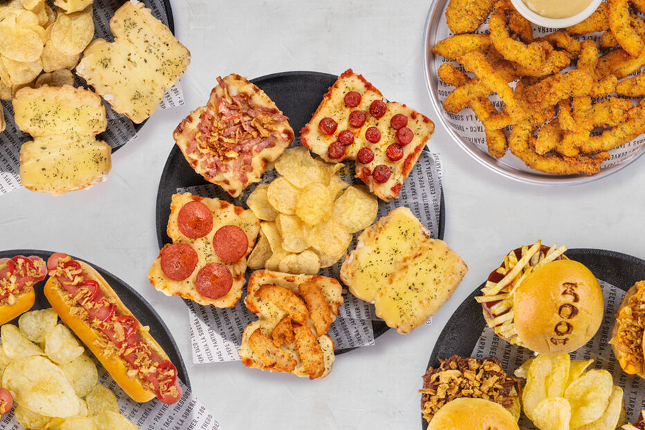 C-Studio 100 Montaditos.jpg