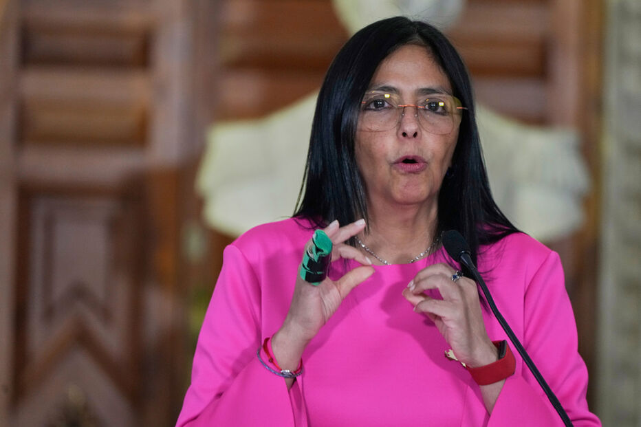 Delcy Rodríguez anuncia mobilização após sismos na Venezuela