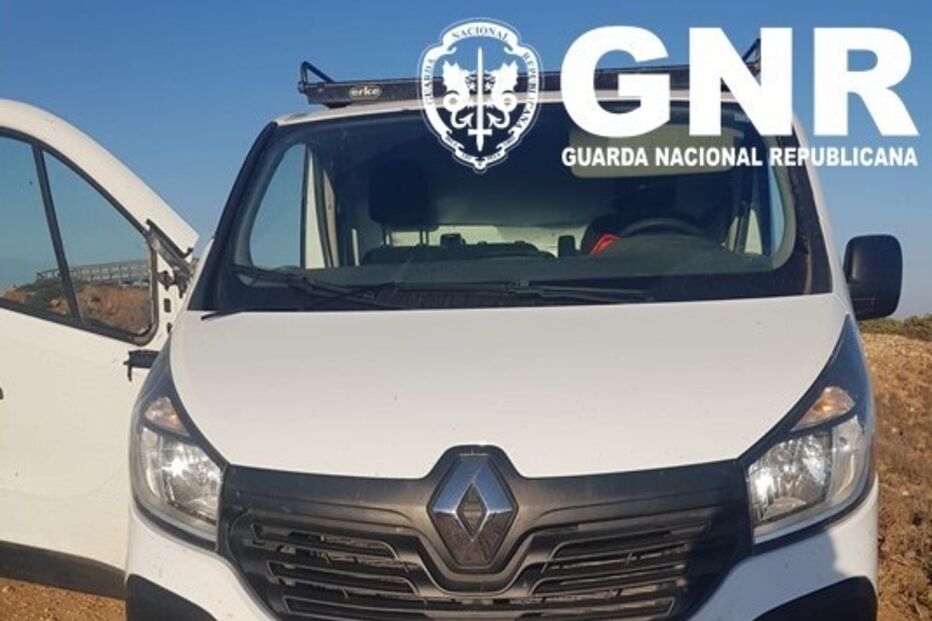 GNR detém sete suspeitos e apreende armamento de guerra em Aljezur