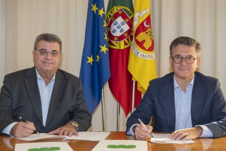 Autarcas de Mafra assinam documento oficial para o município
