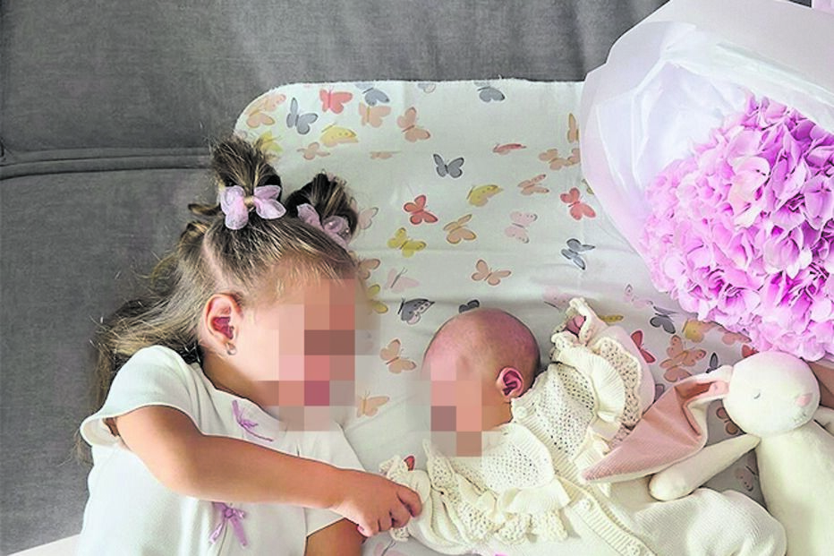 Imagem Sudakov e família 57410654.jpg (26188597) (Milenium)