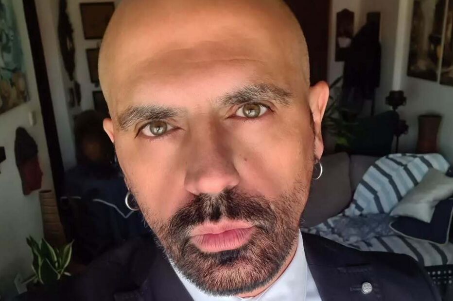 Candidato do Chega expõe corpo na internet