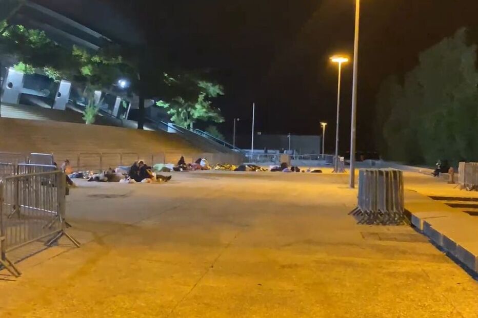 Fãs começaram a chegar de madrugada ao MEO Arena