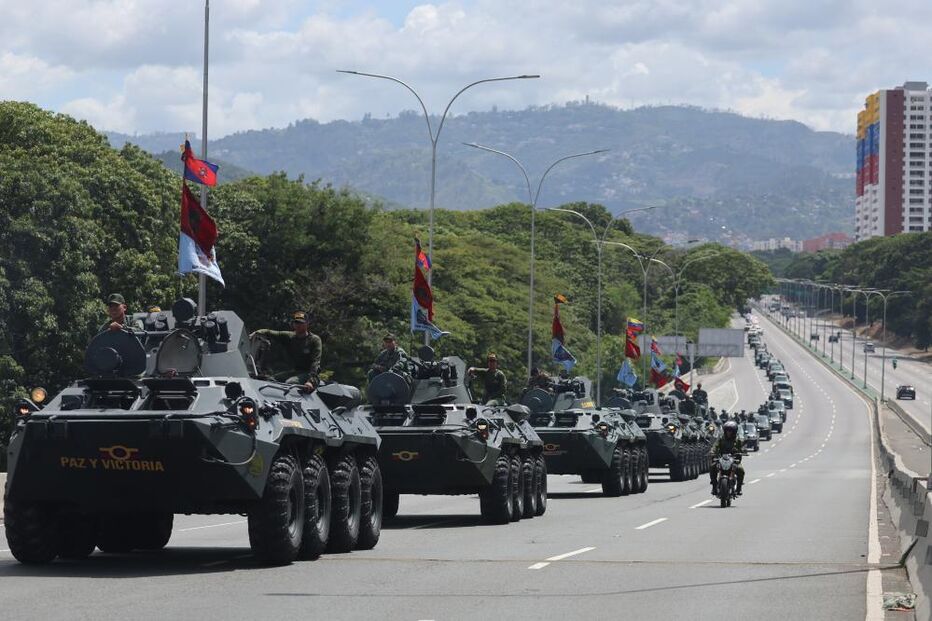 Exército da Venezuela simula resposta a ataque em meio a tensões regionais