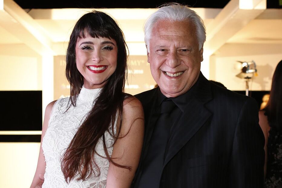 António Fagundes fala dos 60 anos de carreira e trabalho com a mulher