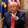 <![CDATA[ Trump avalia ataques contra narcotraficantes dentro da Venezuela ]]>