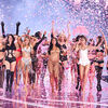 <![CDATA[ Os Anjos voltaram à passarela rosa: Veja as imagens do desfile ‘icónico’ da Victoria's Secret ]]>