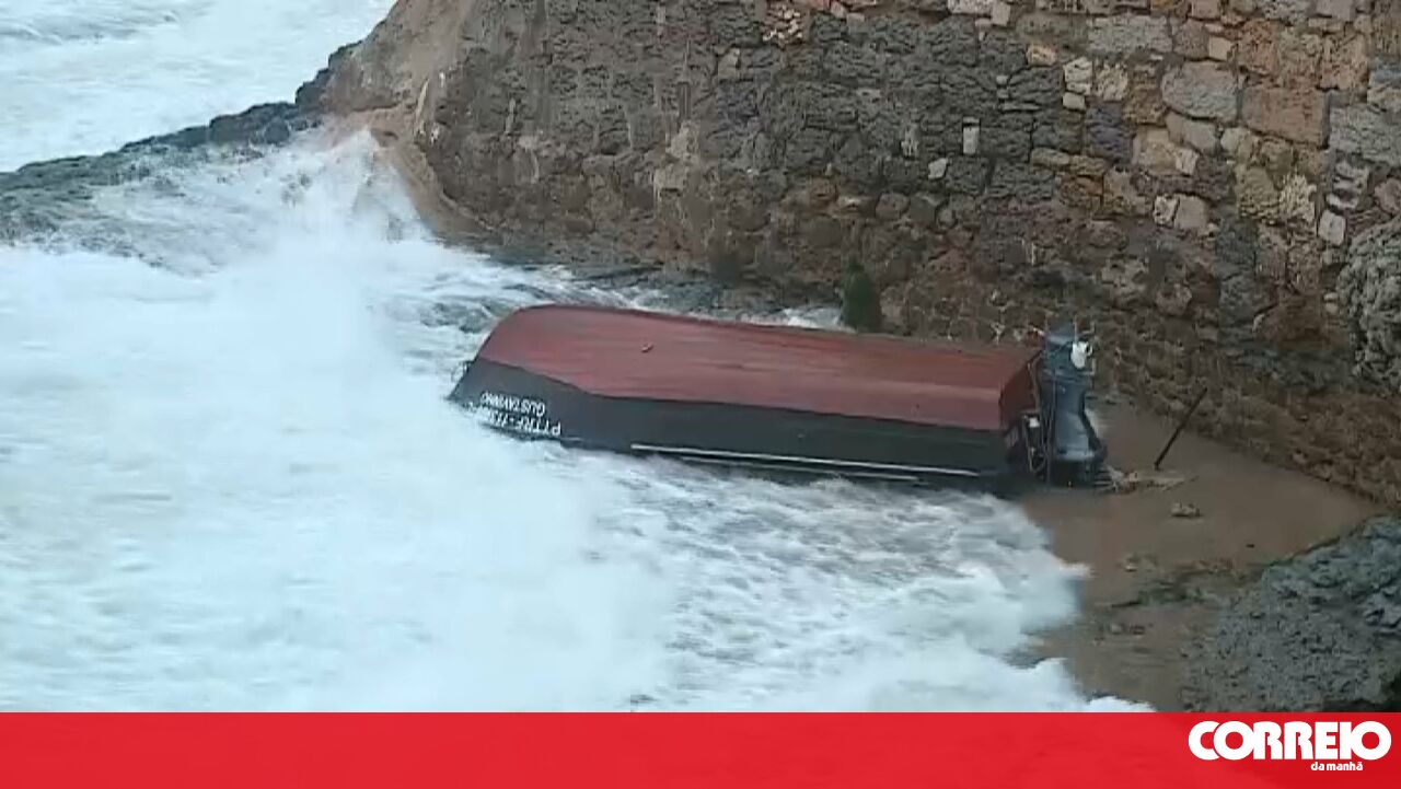 Dramatic Rescue in Cascais: Fishing Boat Sinks, Two Fishermen Saved by Surfists and Jet Ski