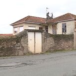 Mulher esteve três dias trancada num anexo desta casa, à fome. Foi resgatada pela GNR de Barcelos