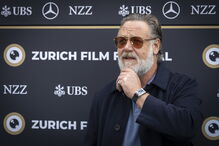 Russell Crowe surge no Zurich Film Festival com nova forma física