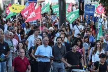 Dirigentes políticos em campanha autárquica perto de Lisboa celebram Implantação da República