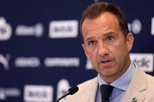 Santa Clara apresenta queixa pela arbitragem do jogo com o Sporting e pede desculpa a Varandas