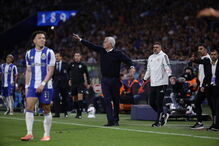 FC Porto vai apresentar queixa contra Pavlidis por alegada agressão no clássico