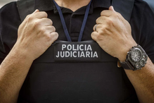 Homem ilegal no País abusa de 'namorada' de 13 anos em Loures. Detido pela PJ e colocado em liberdade