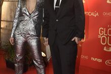 Agir e a mulher revelam o sexo do bebé numa festa com amigos e família