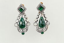 Roubo no Louvre inclui brincos de esmeralda de Maria Luísa, prenda de Napoleão