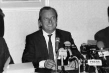 Francisco Pinto Balsemão numa conferência sobre a televisão privada em 1990 