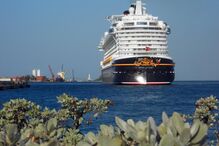 Passageiro idoso desaparecido no mar após cair de cruzeiro da Disney